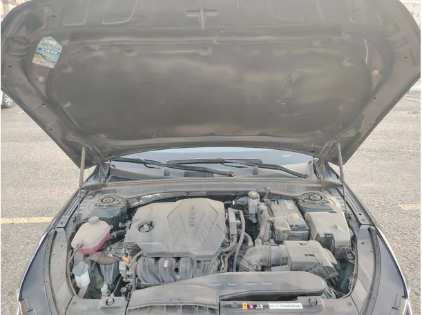 Car image 30