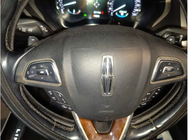 Car image 22