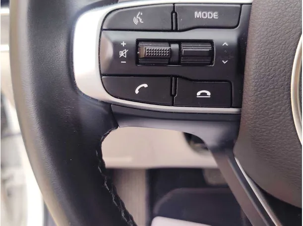 Car image 35