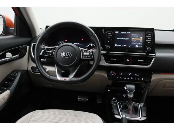 Car image 15