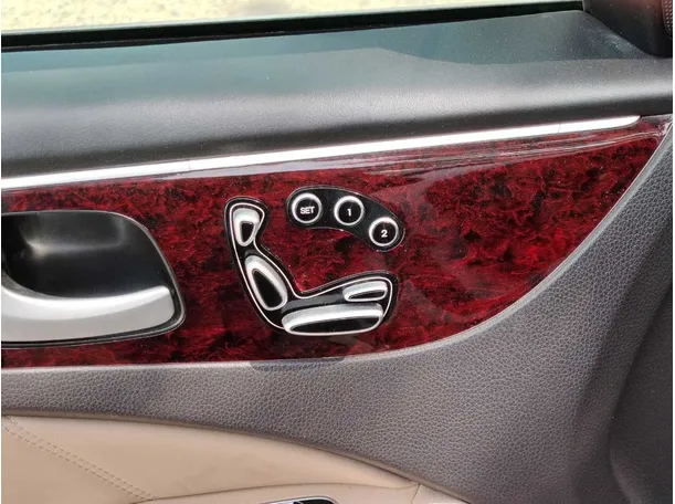 Car image 34
