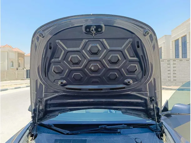 Car image 36
