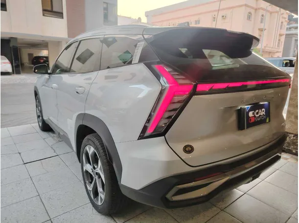 Car image 7