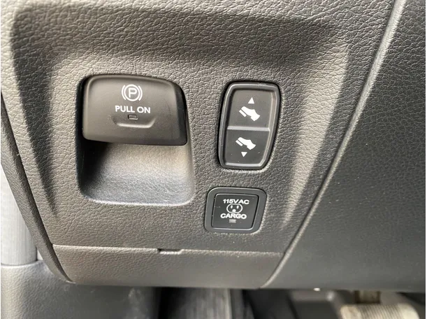 Car image 29