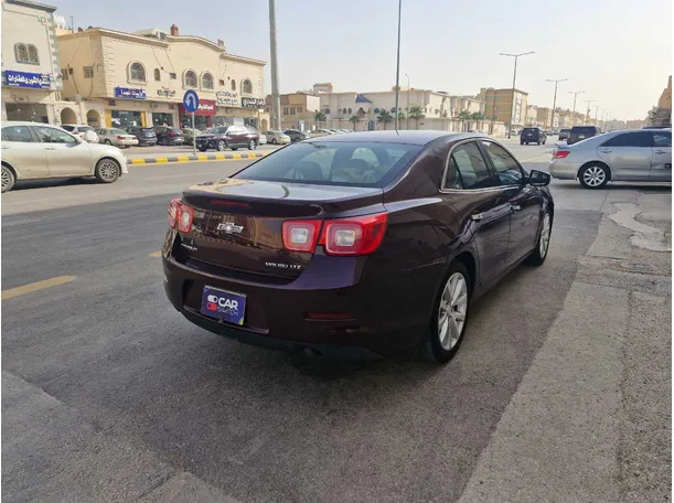 Car image 5