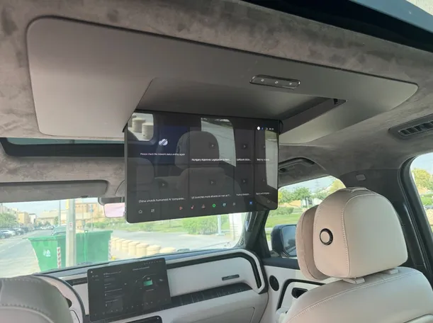 Car image 25