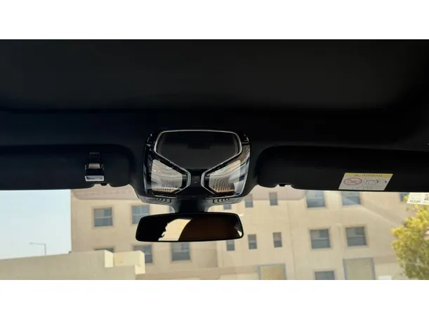 Car image 23