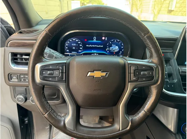 Car image 19