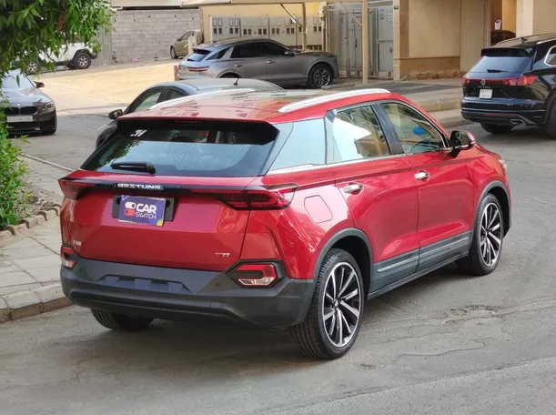 Car image 5