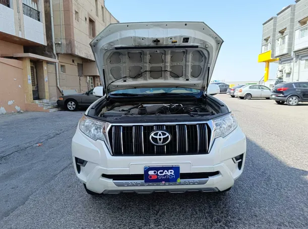Car image 35