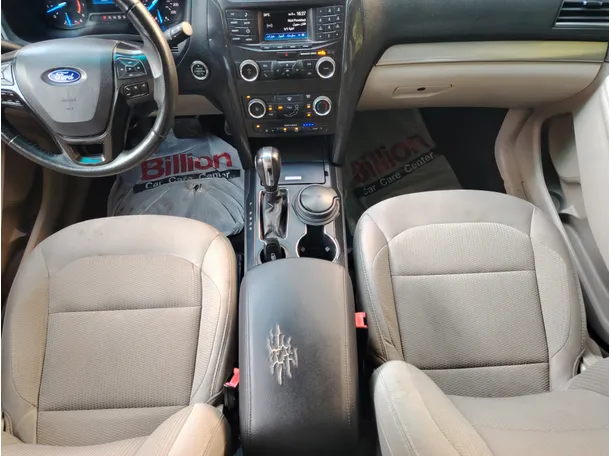 Car image 20