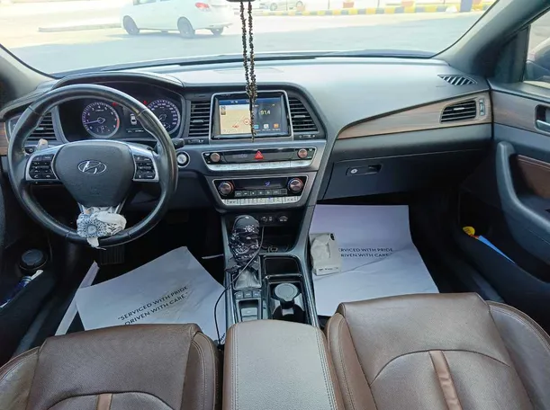 Car image 21