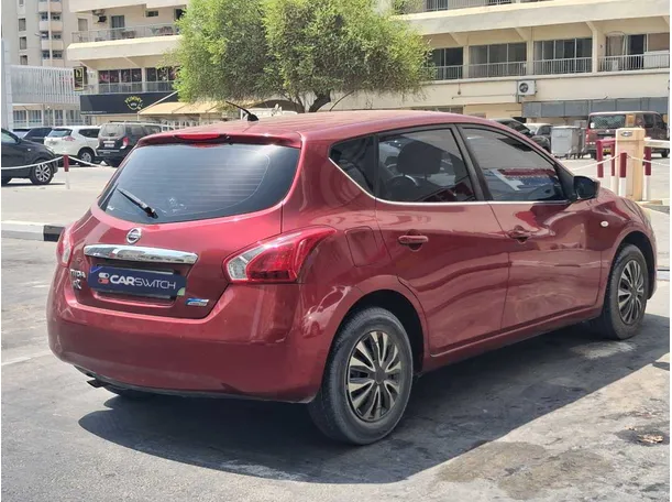 Car image 7