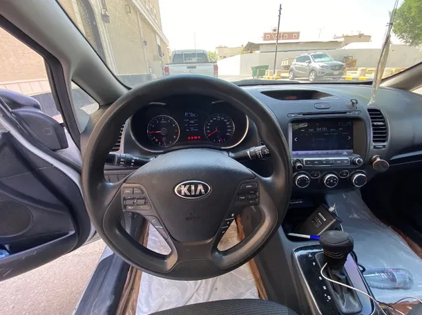 Car image 16