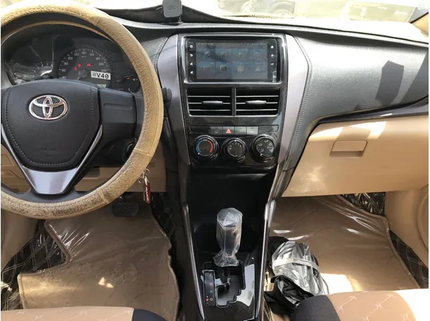 Car image 17