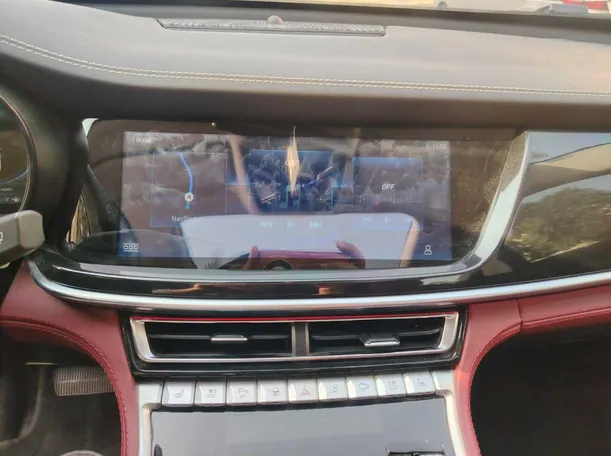 Car image 26