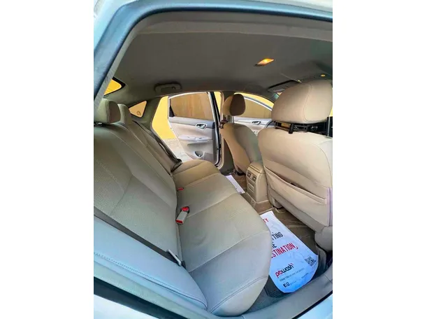 Car image 30