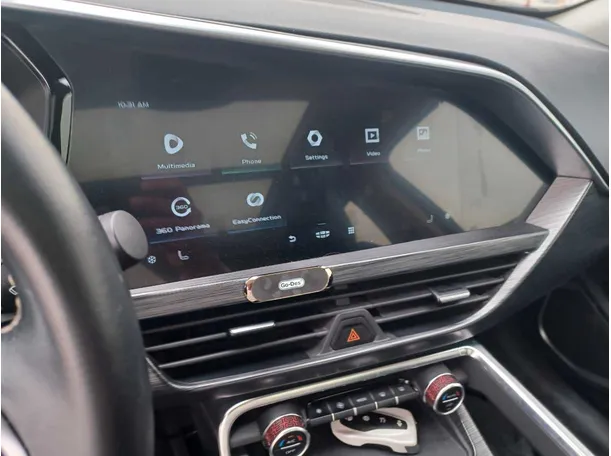 Car image 18