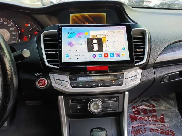 Car image 16