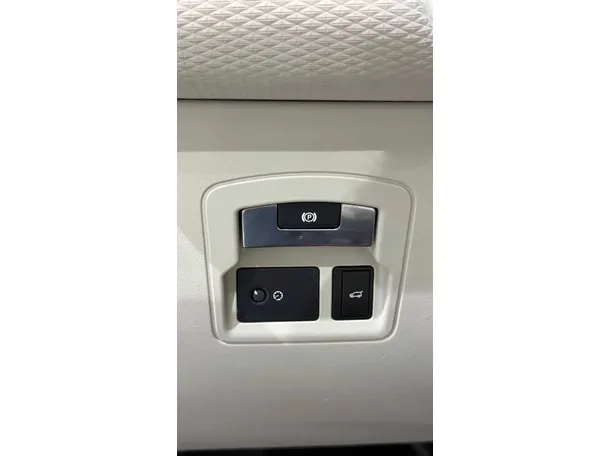 Car image 41