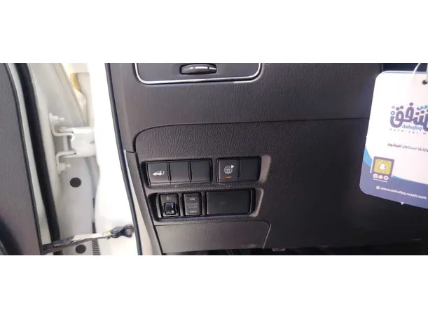 Car image 29