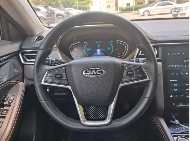 Car image 15