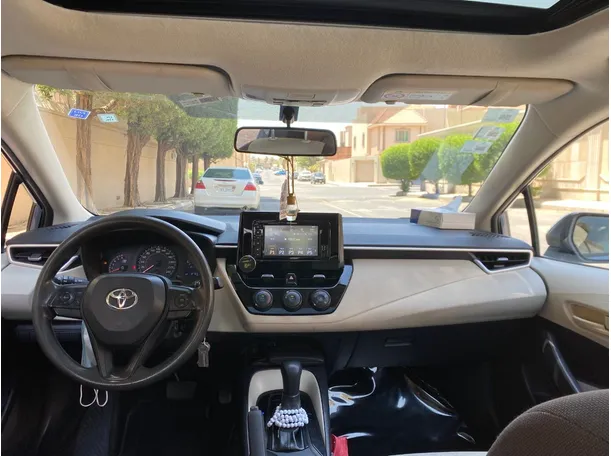 Car image 15