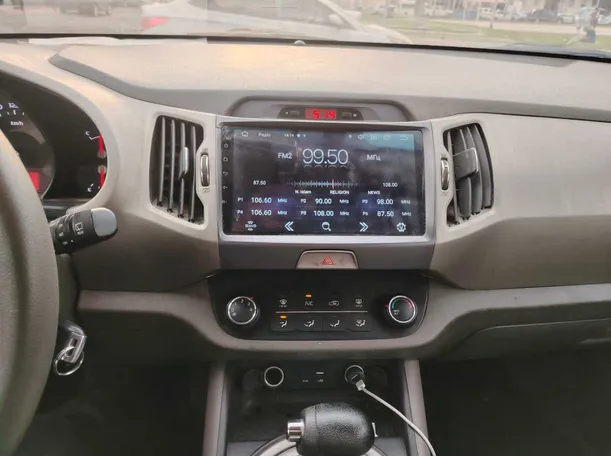 Car image 26