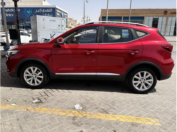 Car image 8