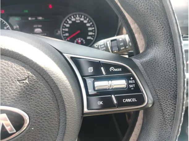 Car image 34