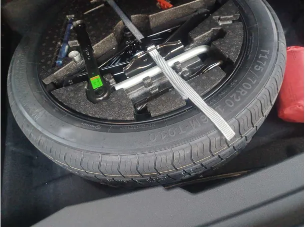 Car image 23