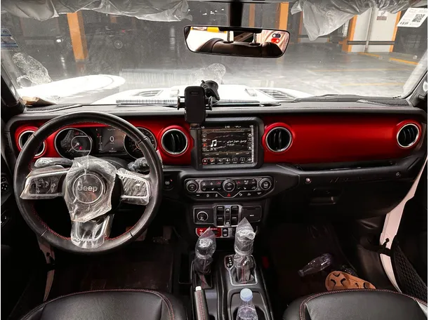 Car image 18