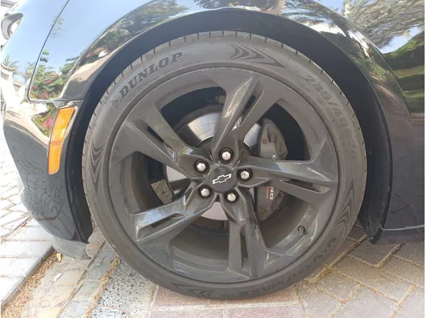 Car image 9