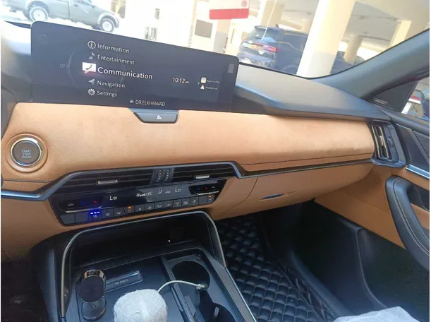 Car image 25