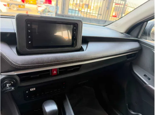 Car image 22