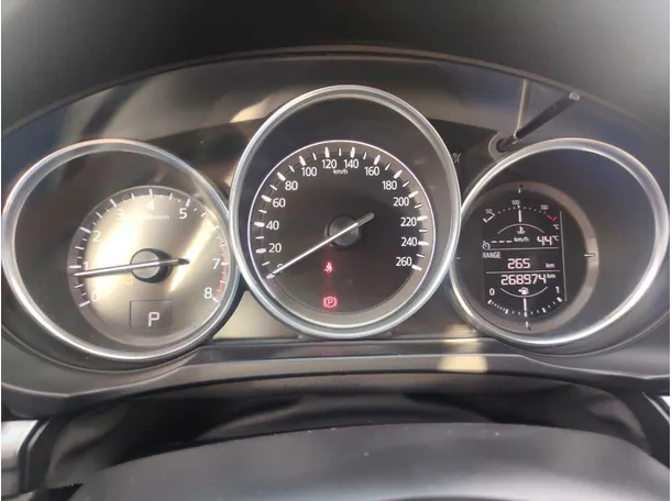 Car image 24