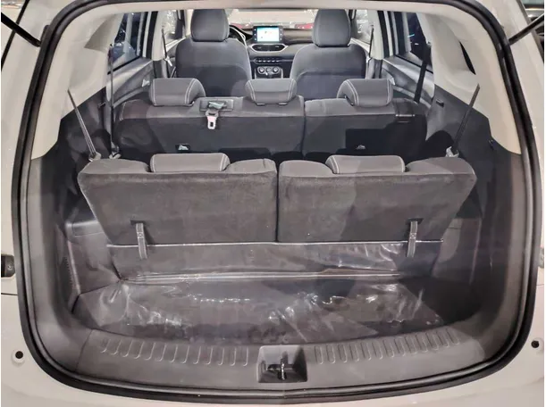 Car image 28