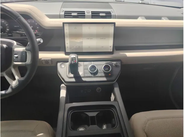 Car image 25
