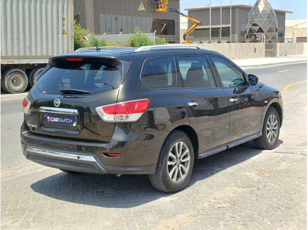 Car image 7