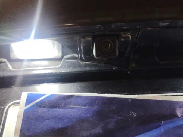 Car image 35
