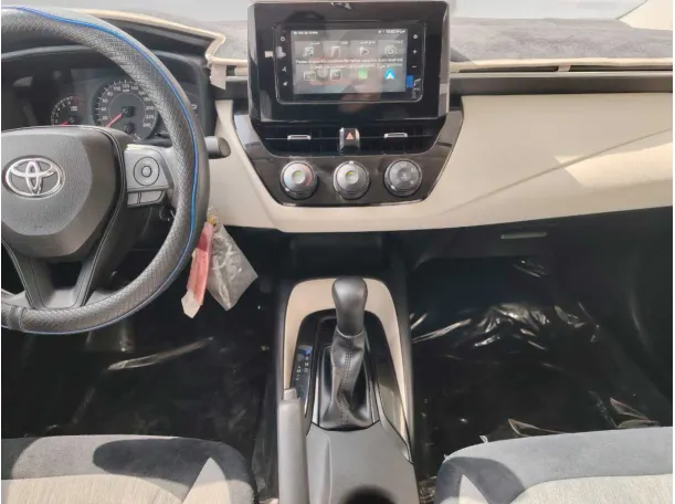 Car image 8