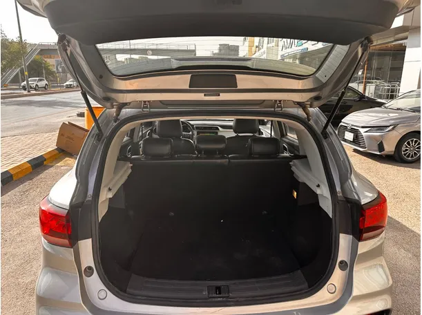 Car image 22