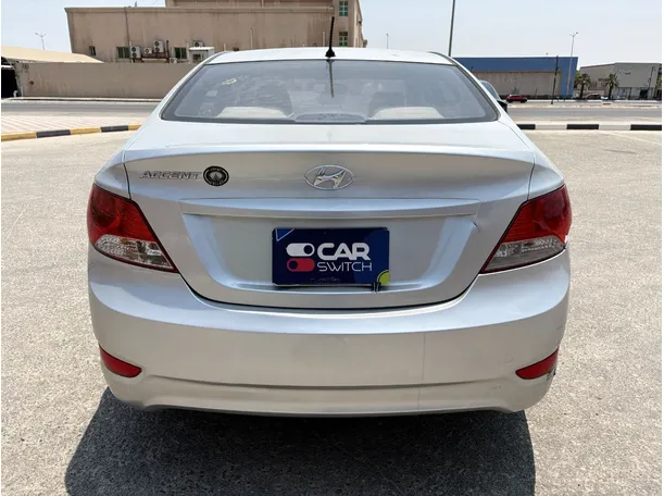 Car image 6