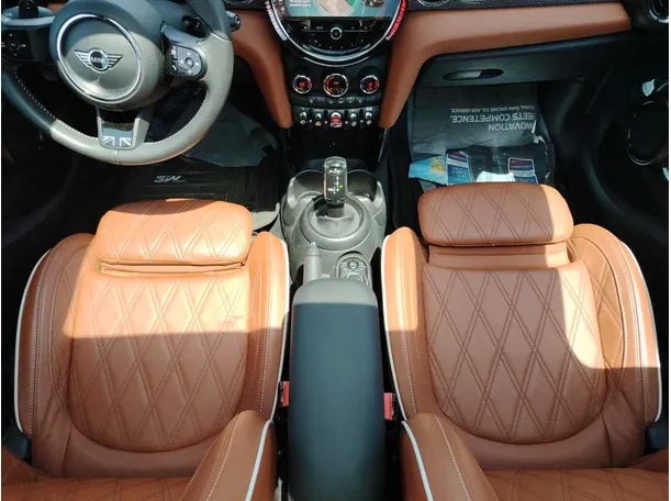 Car image 20