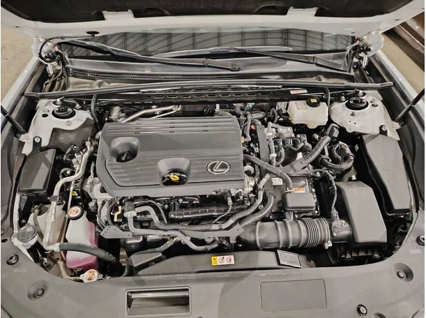 Car image 34