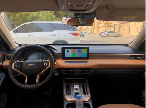 Car image 16