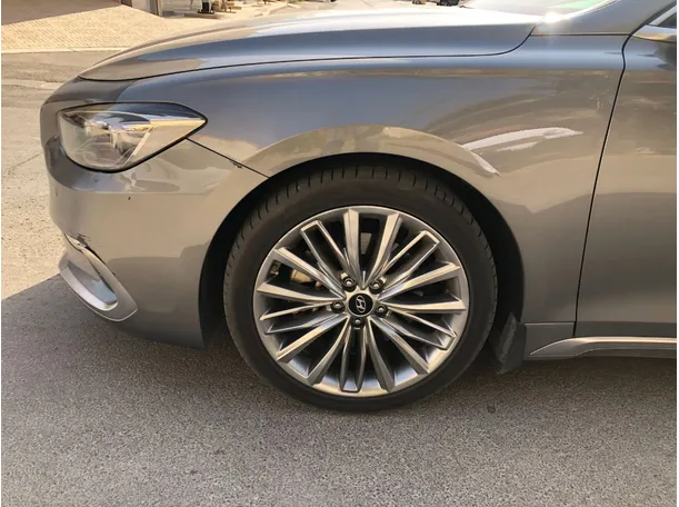 Car image 9