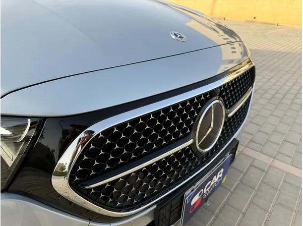 Car image 30