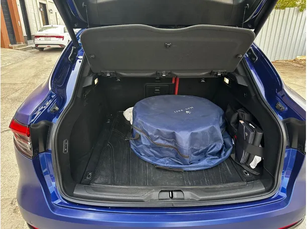 Car image 24