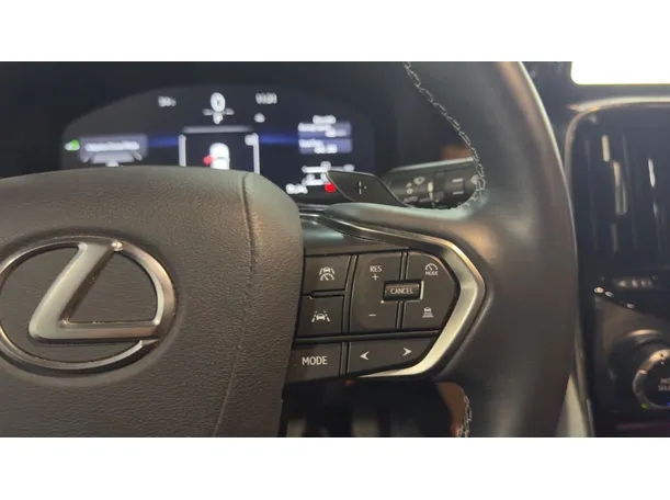 Car image 25